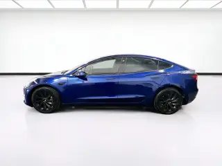 Tesla Model 3 2023 4dr Sedan