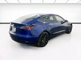 Tesla Model 3 2023 4dr Sedan