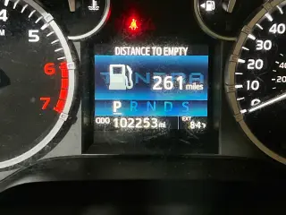 Toyota Tundra 2017 4x4 SR5 4dr CrewMax Cab Pickup SB (5.7L V8 FFV)