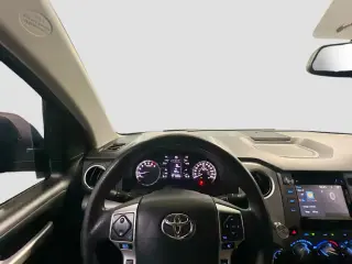 Toyota Tundra 2018 4x4 SR5 4dr Double Cab Pickup SB (5.7L V8)