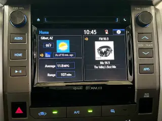 Toyota Tundra 2018 4x4 SR5 4dr Double Cab Pickup SB (5.7L V8)