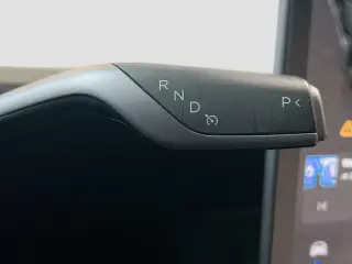 Tesla Model Y 2023 AWD Performance 4dr Crossover