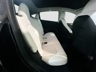 Tesla Model Y 2023 AWD Performance 4dr Crossover