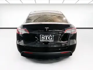 Tesla Model Y 2023 AWD Performance 4dr Crossover
