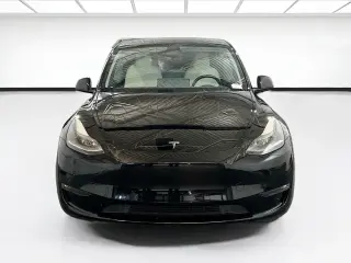 Tesla Model Y 2023 AWD Performance 4dr Crossover