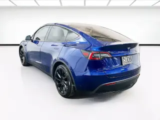 Tesla Model Y 2022 AWD Long Range 4dr Crossover
