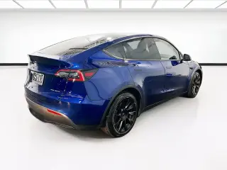Tesla Model Y 2022 AWD Long Range 4dr Crossover