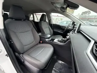 Toyota RAV4 2023 AWD XLE 4dr SUV