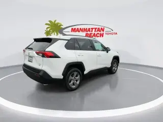 Toyota RAV4 2023 AWD XLE 4dr SUV