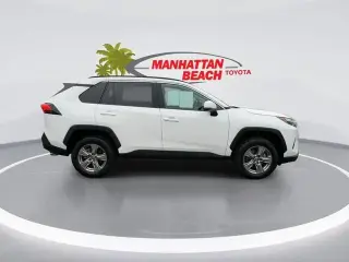 Toyota RAV4 2023 AWD XLE 4dr SUV