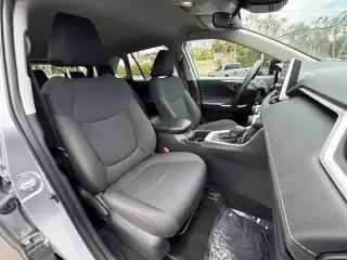 Toyota RAV4 2024 LE 4dr SUV