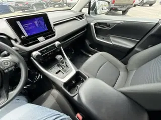 Toyota RAV4 2024 LE 4dr SUV