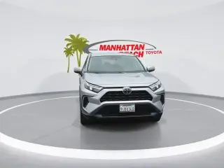 Toyota RAV4 2024 LE 4dr SUV