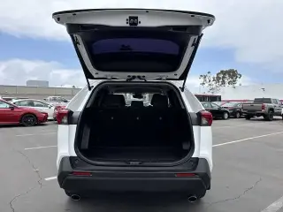 Toyota RAV4 2020 XLE 4dr SUV