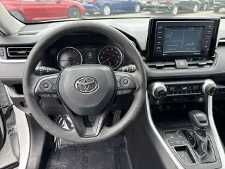 Toyota RAV4 2020 XLE 4dr SUV