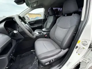 Toyota RAV4 2020 XLE 4dr SUV