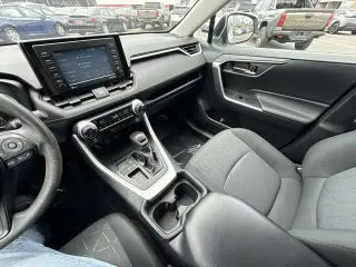 Toyota RAV4 2020 XLE 4dr SUV