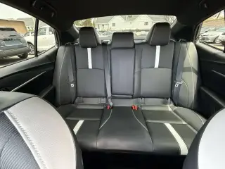 Toyota Camry 2025 SE 4dr Sedan