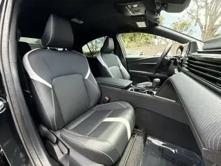 Toyota Camry 2025 SE 4dr Sedan