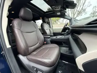 Toyota Sienna 2022 Platinum 7-Passenger 4dr Mini-Van