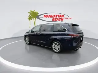 Toyota Sienna 2022 Platinum 7-Passenger 4dr Mini-Van