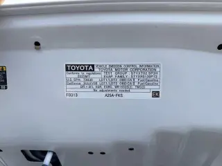 Toyota RAV4 2025 LE 4dr SUV