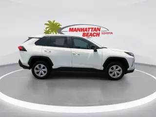 Toyota RAV4 2025 LE 4dr SUV