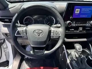 Toyota Highlander 2023 XSE 4dr SUV