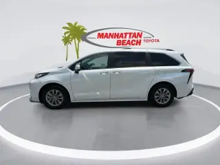 Toyota Sienna 2022 XLE 8-Passenger 4dr Mini-Van