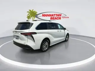 Toyota Sienna 2022 XLE 8-Passenger 4dr Mini-Van