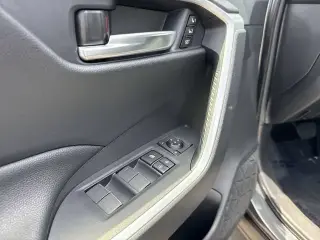Toyota RAV4 Hybrid 2023 AWD XLE Premium 4dr SUV