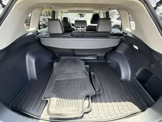 Toyota RAV4 Hybrid 2023 AWD XLE Premium 4dr SUV