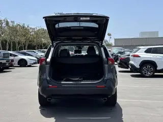 Toyota RAV4 Hybrid 2023 AWD XLE Premium 4dr SUV
