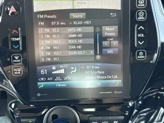 Toyota Prius Prime 2022 XLE 4dr Hatchback