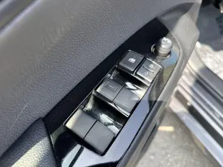 Toyota Prius Prime 2022 XLE 4dr Hatchback