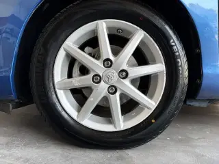 Toyota Prius c 2015 Three 4dr Hatchback