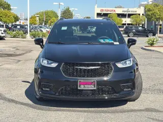 Chrysler Pacifica Plug-In Hybrid 2025 Premium S Appearance 4dr Mini-Van
