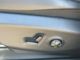 Chrysler Pacifica Plug-In Hybrid 2025 Premium S Appearance 4dr Mini-Van