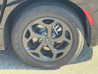Chrysler Pacifica Plug-In Hybrid 2025 Premium S Appearance 4dr Mini-Van