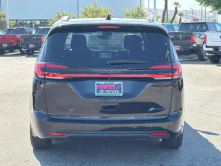 Chrysler Pacifica Plug-In Hybrid 2025 Premium S Appearance 4dr Mini-Van