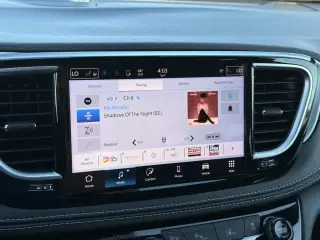 Chrysler Pacifica Plug-In Hybrid 2025 Premium S Appearance 4dr Mini-Van