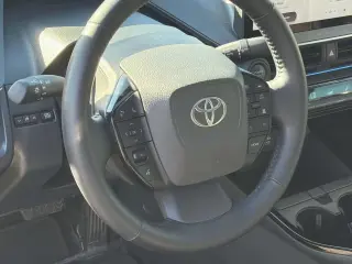 Toyota Prius 2024 XLE 4dr Hatchback