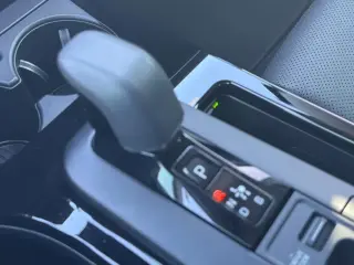 Toyota Prius 2024 XLE 4dr Hatchback