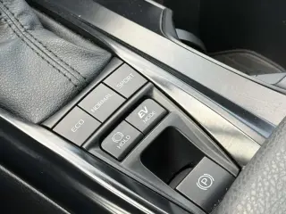 Toyota Camry 2026 SE 4dr Sedan