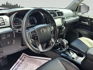 Toyota 4Runner 2019 4x4 SR5 4dr SUV