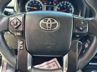 Toyota 4Runner 2019 4x4 SR5 4dr SUV