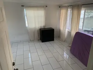 Room for Rent Cuarto En Renta!