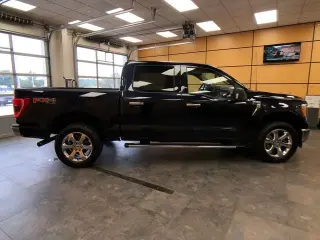 Ford F-150 2021 4x4 King Ranch 4dr SuperCrew 5.5 ft. SB