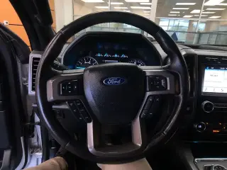 Ford Expedition MAX 2019 4x4 XLT 4dr SUV
