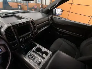 Ford Expedition MAX 2019 4x4 XLT 4dr SUV